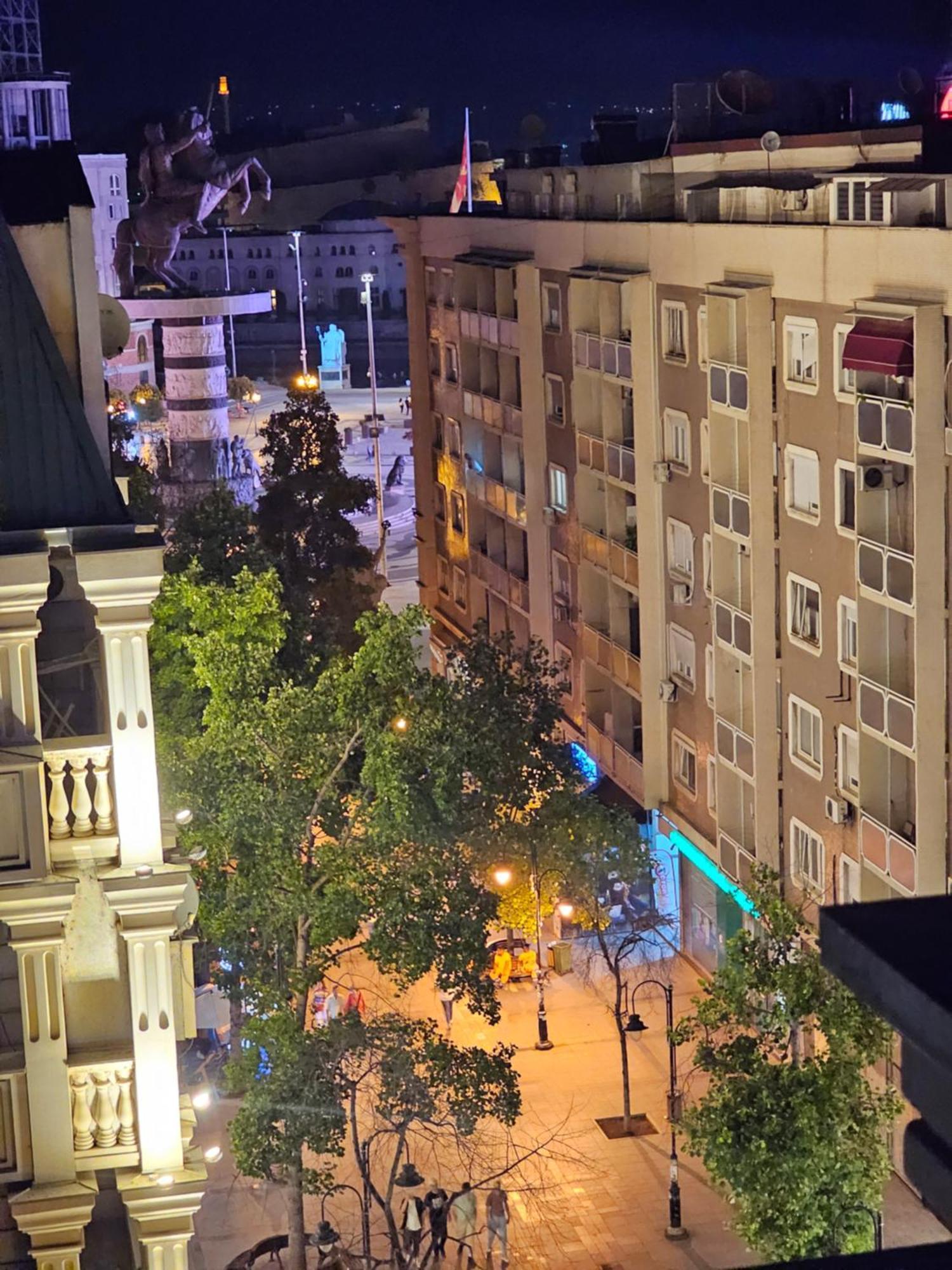 Fantazy Apartment Main Square スコピエ エクステリア 写真